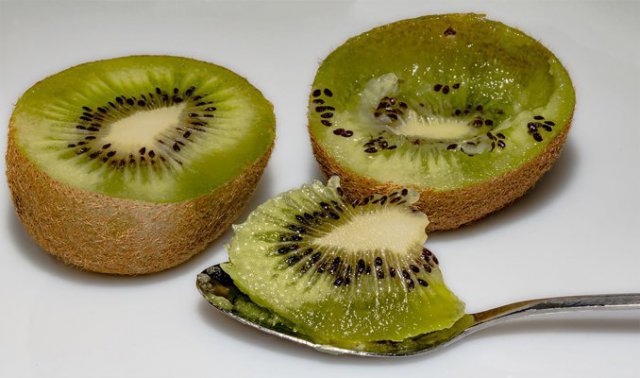 How Long Does Kiwi Last? - Pantry Tips