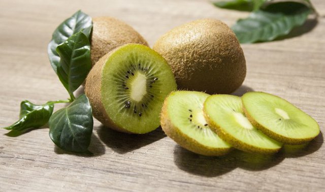 How Long Does Kiwi Last? - Pantry Tips