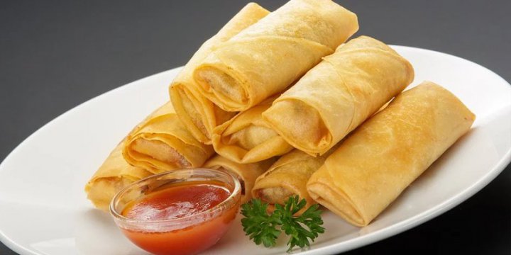 how-long-do-egg-rolls-last-cooked-uncooked-pantry-tips